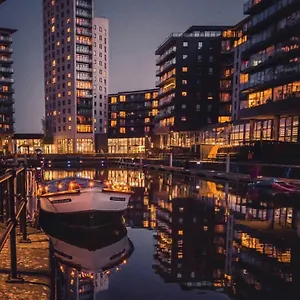  Apartment Primedoorstep Deluxe Apt, River Canal View& Free Parking! United Kingdom