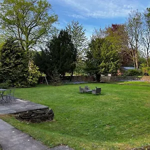  Apartment No.2 Beechcroft / Park-side / Ping Pong & Garden