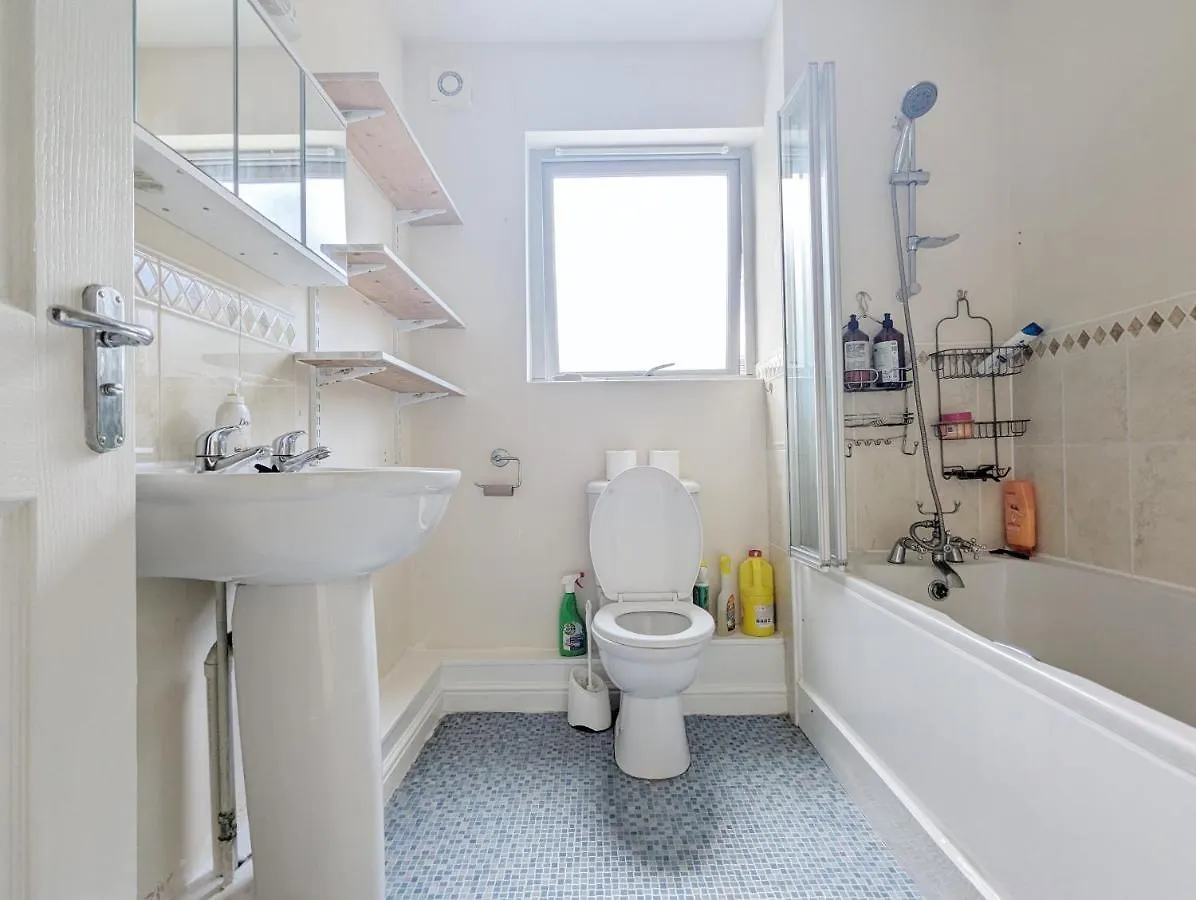 Guest Rooms Near City Centre & Dock Free Parking Liverpool 0*,