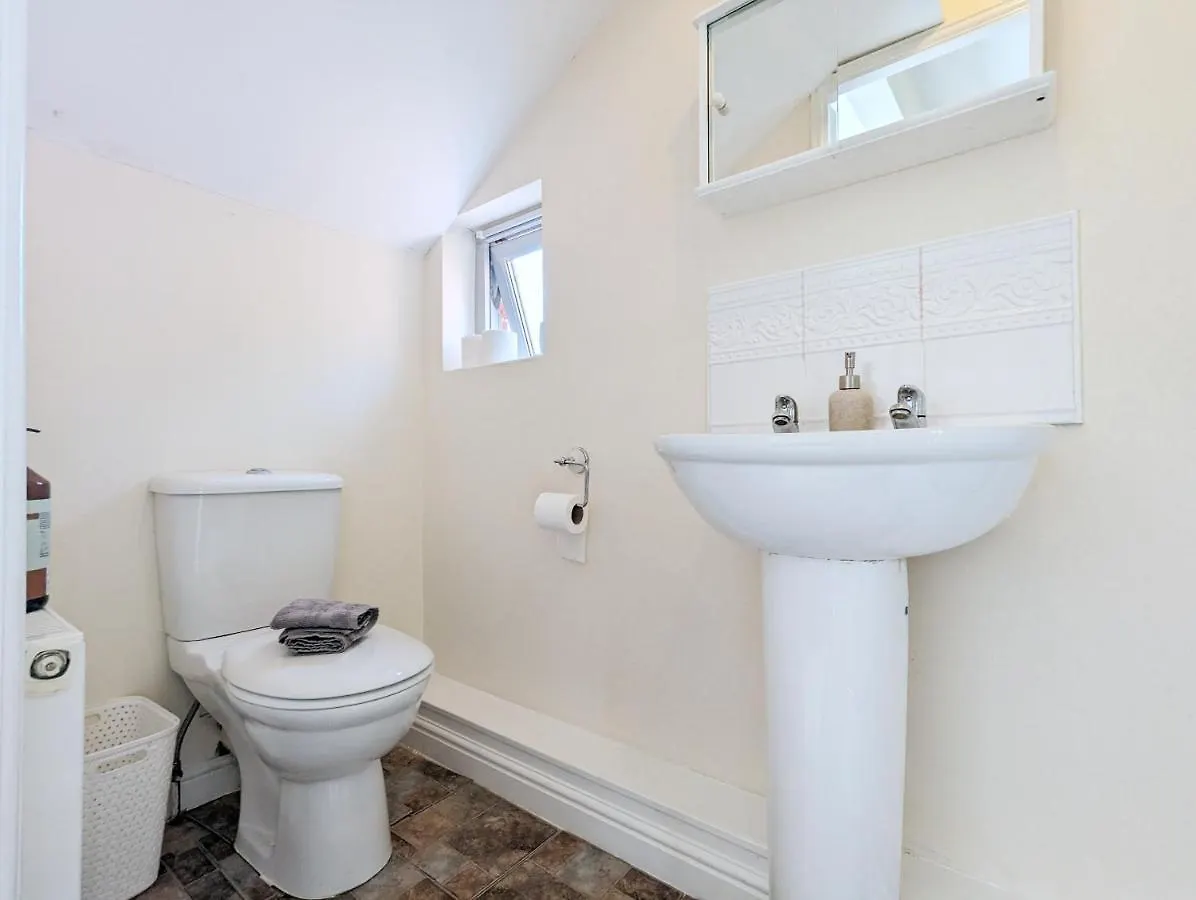 Guest Rooms Near City Centre & Dock Free Parking Liverpool