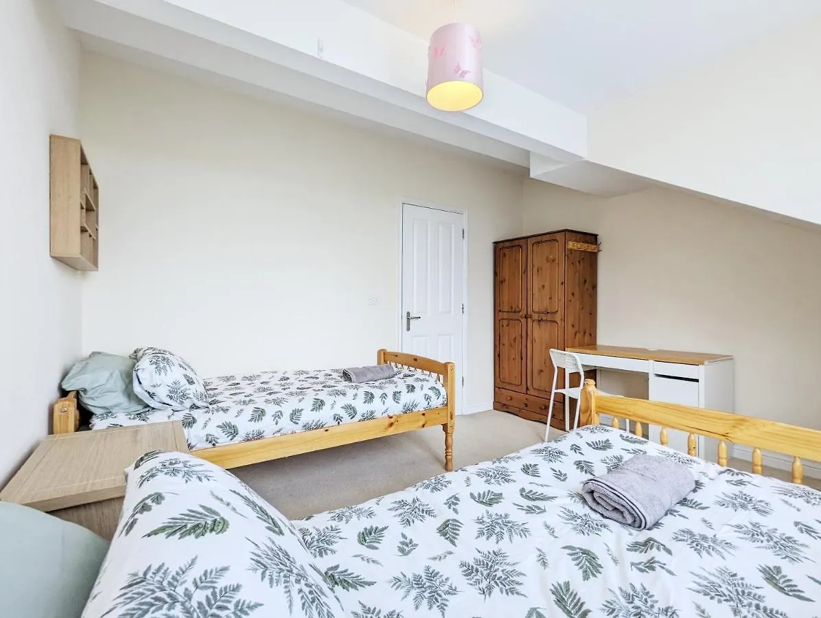 Holiday home Guest Rooms Near City Centre & Dock Free Parking Liverpool